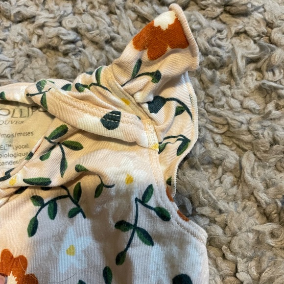 3/$20 LouLou Lollipop Ruffle Sleeve Onesie - Picture 4 of 5